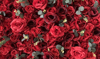 The Best Wedding Centerpiece Ideas with Red Roses