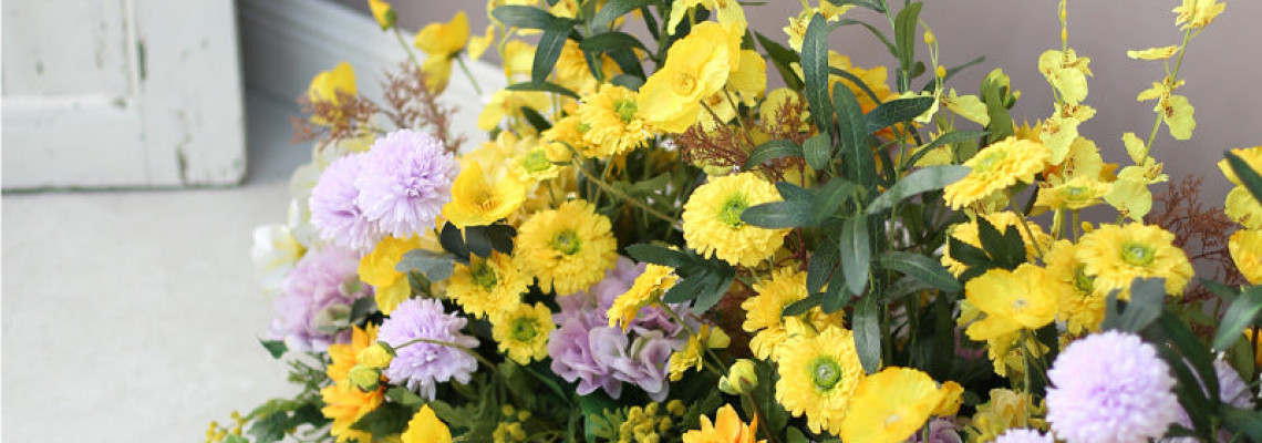 Daisy Yellow and Fuchsia Wedding: Beautiful Yellow and Fuchsia Pink Wedding Color Ideas Daisy Yellow and Fuchsia Wedding: Beautiful Yellow and Fuchsia Pink Wedding Color Ideas